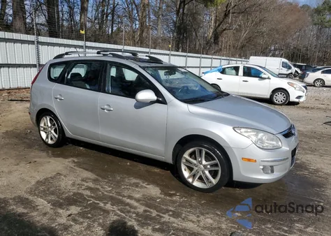 2011 Hyundai Elantra Touring Gls z USA, uszkodzony, nr VIN KMHDC8AE4BU101647